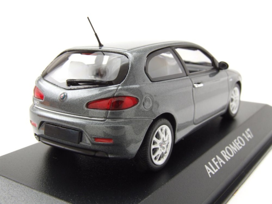 Modellautos im Maßstab 1:43 bei Modellautocenter