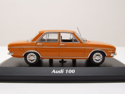 Audi 100 1969 orange Modellauto 1:43 Maxichamps