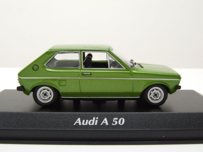 Audi 50 1975 grün Modellauto 1:43 Maxichamps
