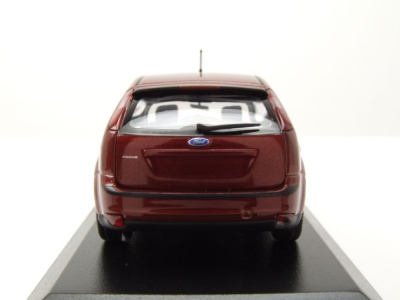 Ford Focus 2004 dunkelrot metallic Modellauto 1:43 Maxichamps