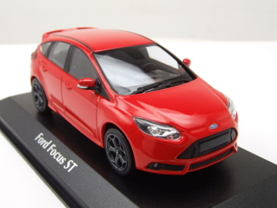 Ford Focus ST 2011 rot Modellauto 1:43 Maxichamps