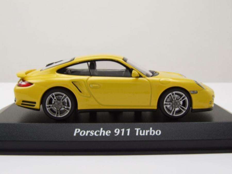 【MAXICHAMPS】Porsche 911 Turbo Yellow1990 No Reserve: 12k-Mile Ferrari Yellow 1991 Porsche 911 Turbo