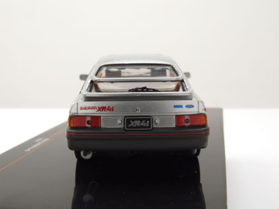 IXO 1:43 Scale Ford Sierra Ghia Estate 1988 Silver Die-Cast Model Car