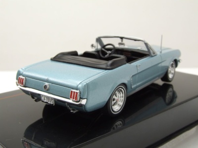 Ford Mustang Convertible 1965 hellblau Modellauto 1:43...