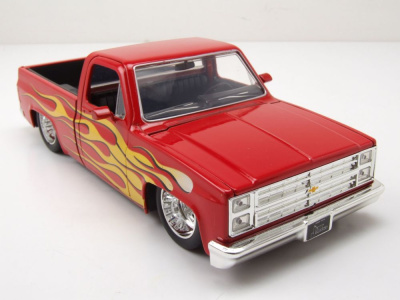 Chevrolet C-10 Pick Up 1985 rot mit Flammen Modellauto 1:24 Jada Toys