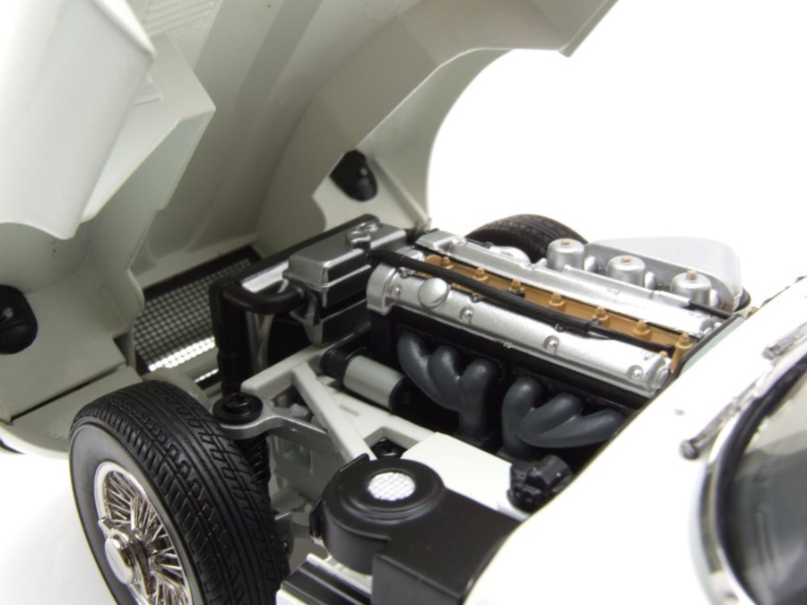 KYOSHO 08954W JAGUAR - E-TYPE COUPE MK1 RHD 1961 - BLANC - 1