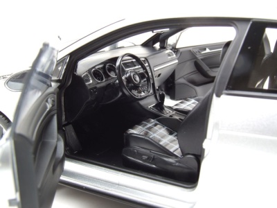 VW Golf 7 GTI 2013 silber Modellauto 1:18 Norev
