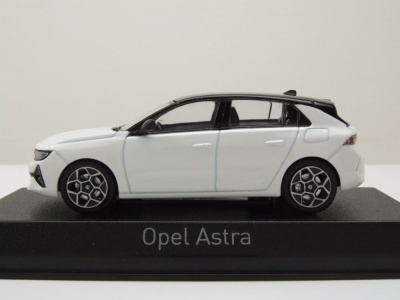 Opel Astra 2022 weiß Modellauto 1:43 Norev