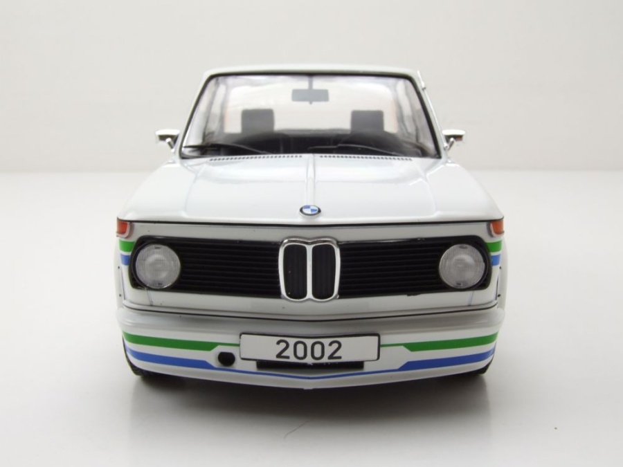 Miniature BMW 2002 Alpina 1973 – Échelle 1/18 – MCG Model Car Group – Blanche