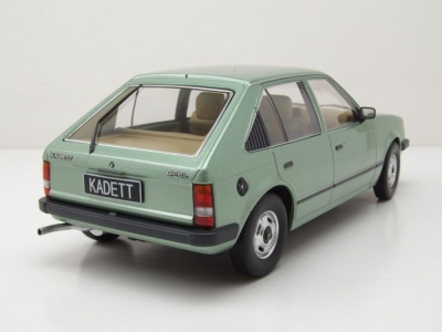 Opel Kadett D 5-Türer 1984 hellgrün Modellauto...