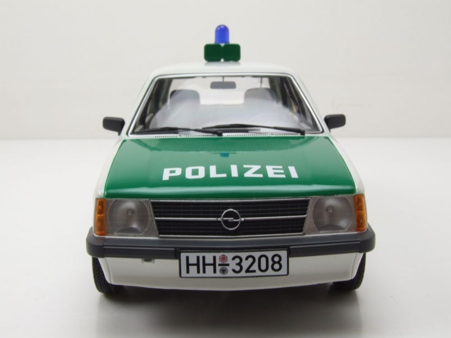 Triple9 1/18 - Opel Kadett D Police Allemagne 1984 - Modèle Neuf Sous Blister