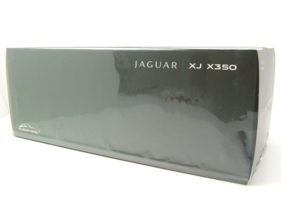 https://www.modellautocenter.de/media/image/product/24085/md/jaguar-xj6-x350-gruen-metallic-modellauto-118-almost-real~11.jpg