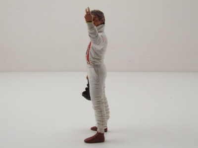 Figur Steve McQueen mit Helm für 1:18 Modelle KK Scale
