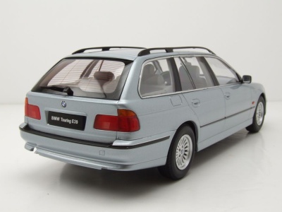 BMW 5er Touring Kombi E39 1998 silber Modellauto 1:18...