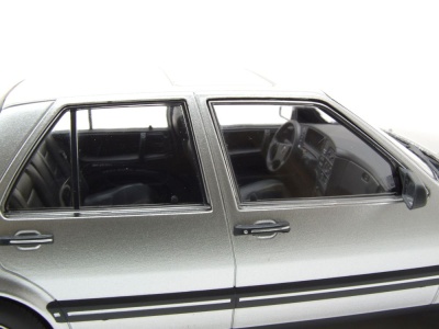 Saab 9000 CD Turbo 1990 silber Modellauto 1:18 Triple9
