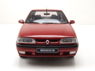 Renault 19 1994 rot metallic Modellauto 1:18 Triple9