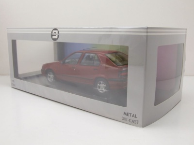 Renault 19 1994 rot metallic Modellauto 1:18 Triple9
