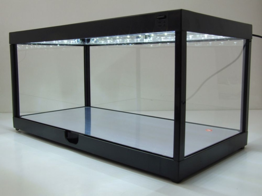 Klarsichtbox Vitrine mit LED-Deckenbeleuchtung und Spiegelboden schwarz für 1:18 Modellautos Triple9