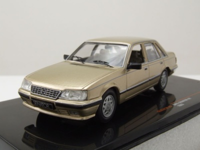 Opel Senator A2 1983 beige metallic Modellauto 1:43 ixo...