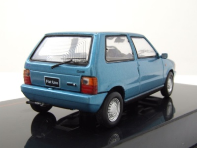 Fiat Uno 1983 blau metallic Modellauto 1:43 ixo models