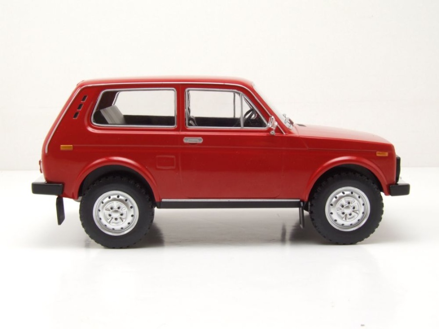 1:18 MCG Lada Niva 1976 Red MCG18129