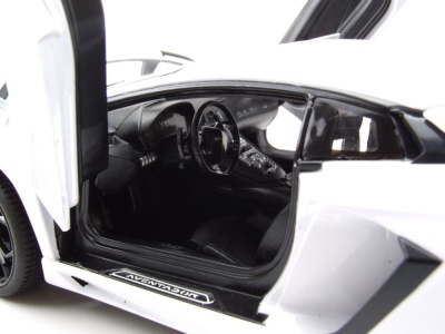 Lamborghini Aventador LP700 weiß Modellauto 1:18 Rastar
