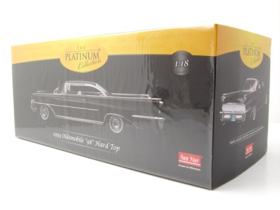 Oldsmobile 98 Ninety Eight Hardtop 1959 schwarz Modellauto 1:18 Sun Star