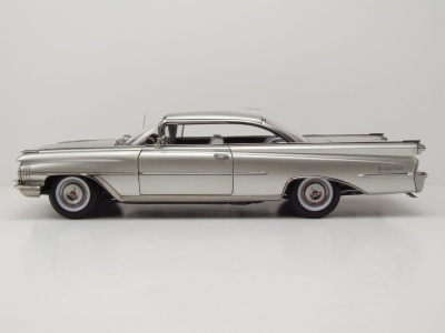 Oldsmobile 98 Ninety Eight Hardtop 1959 silber Modellauto 1:18 Sun Star