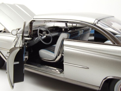 Oldsmobile 98 Ninety Eight Hardtop 1959 silber Modellauto 1:18 Sun Star