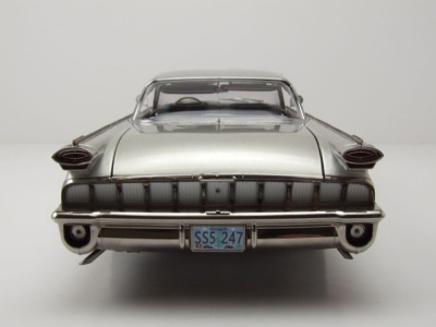 Oldsmobile 98 Ninety Eight Hardtop 1959 silber Modellauto 1:18 Sun Star