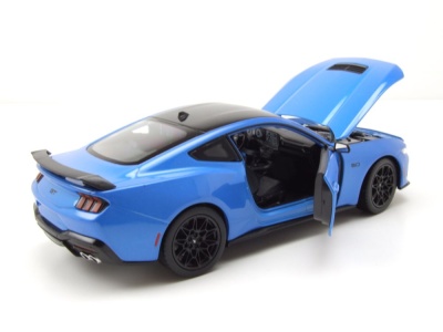 Ford Mustang GT 2024 blau schwarz Modellauto 1:24 Welly