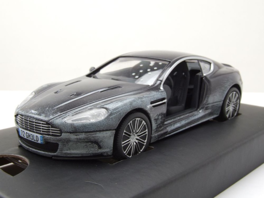 Aston Martin DBS RHD silber mit Einsatzspuren James Bond Quantum of Solace Modellauto 1:36 Corgi