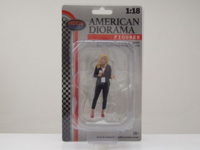 Figur On Air #1 Reporterin für 1:18 Modelle American Diorama