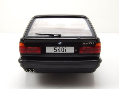 BMW 5er E34 Touring Kombi 1991 schwarz metallic Modellauto 1:18 MCG