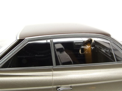 Cadillac Series 62 Coupe DeVille 1961 beige braun metallic Modellauto 1:18 KK Scale