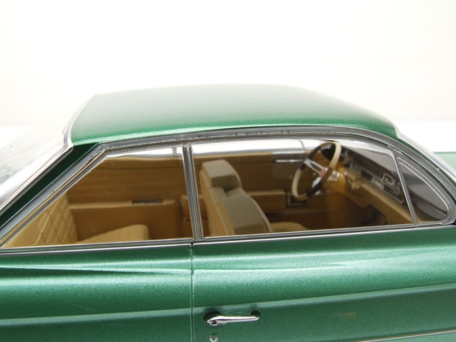 KK Maßstab KKDC181253 1/18 Cadillac Serie 62 Coupe DeVille 1961 Hellgrün Met