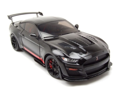 Ford Shelby Mustang GT500 Code Red 2022 schwarz Modellauto 1:18 Solido