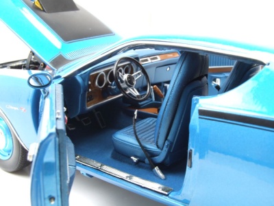 Dodge Charger R/T Class of 1971 blau metallic Modellauto 1:18 Auto World
