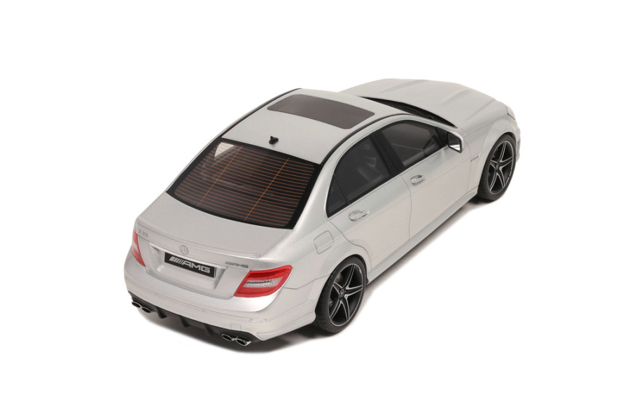 Modellauto Mercedes C63 AMG silber 1 18 GT Spirit bei Modellautocenter 104 50