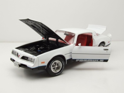 Pontiac Firebird Formula 1977 weiß Modellauto 1:18 Auto World