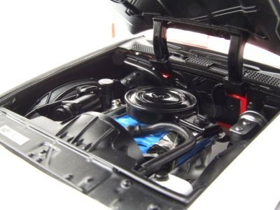 Pontiac Firebird Formula 1977 weiß Modellauto 1:18 Auto World