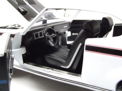 Buick Hardtop GSX MCACN 1970 weiß Modellauto 1:18 Auto World