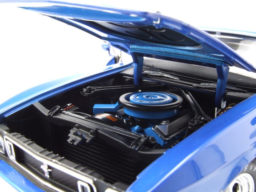 Ford MUSTANG Do 1 Classe Of 1973 Bleu Maquette de Ford MUSTANG Do 1 Classe Of 1973 Bleu Maquette de