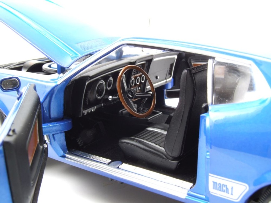 Ford Mustang 1973 Bleu, Maquette Auto World 1/18, Capot Et Portes Ouvrants