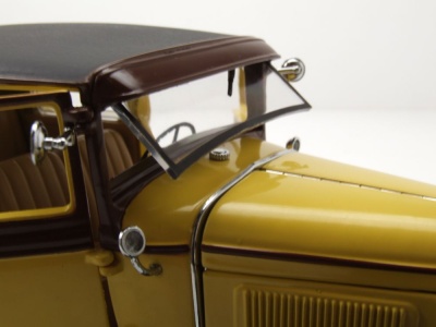 Ford Model A Tudor 1931 gelb braun Modellauto 1:18 Sun Star
