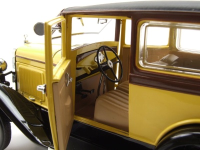 Ford Model A Tudor 1931 gelb braun Modellauto 1:18 Sun Star
