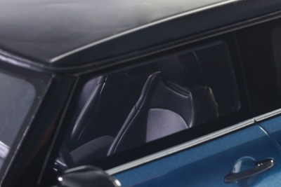 Mini Cooper S 2021 blau Modellauto 1:18 Ottomobile