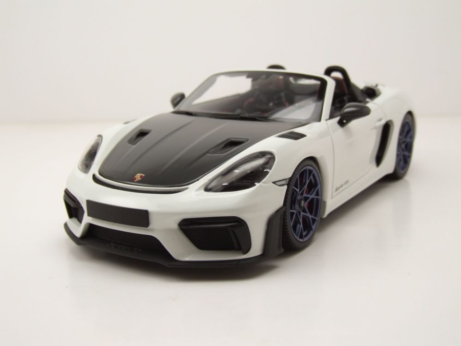 Porsche Spyder RS Weissach Package 2024 weiß Modellauto 1:18 Minichamps