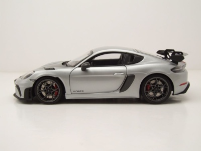 Porsche Cayman GT4 RS Weissach Package 2024 silber Modellauto 1:18 Minichamps