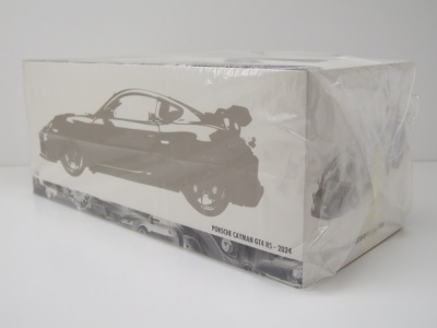 Porsche Cayman GT4 RS Weissach Package 2024 gelb Modellauto 1:18 Minichamps